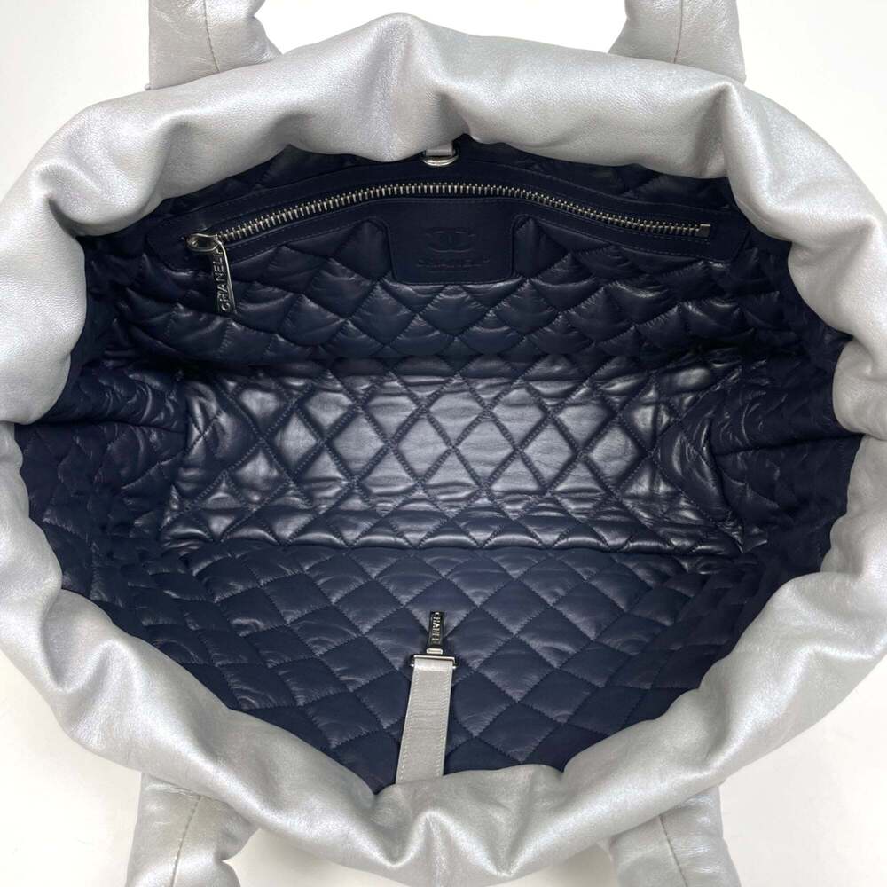 CHANEL Silver Leather Tote Bag - Picture 7 of 9